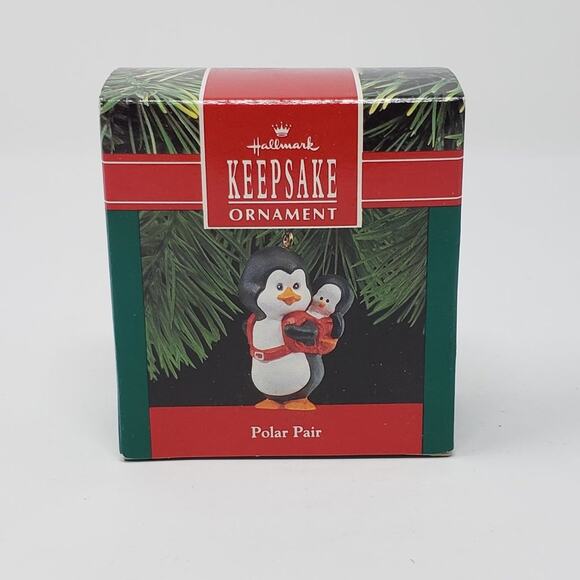 1990 Hallmark Polar Pair Handcrafted Keepsake Holiday Christmas Ornament. - Picture 1 of 7